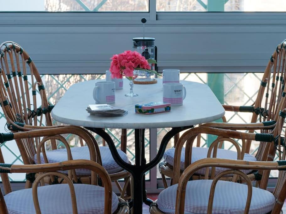 Le Joyau Des Parcs Classe 4 Etoiles Appartement Central Au Calme Avec Terrasse Vichy Eksteriør billede